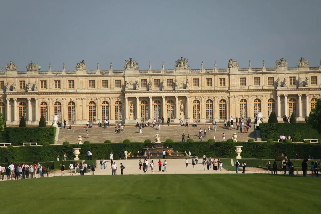 Palace of Versailles Palace of Versailles Baroque architecture representing French royal power