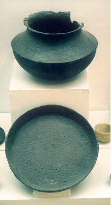 pottery, vessels and stamps- indus valley civilization